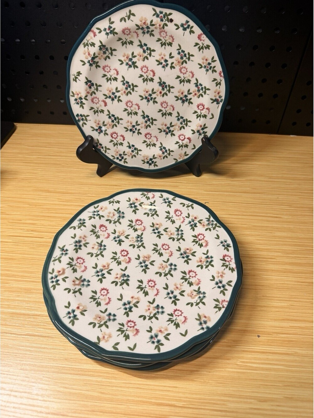 Pioneer Woman 4 Piece Set Of Fall Flowers Salad Plates 8.5 inches